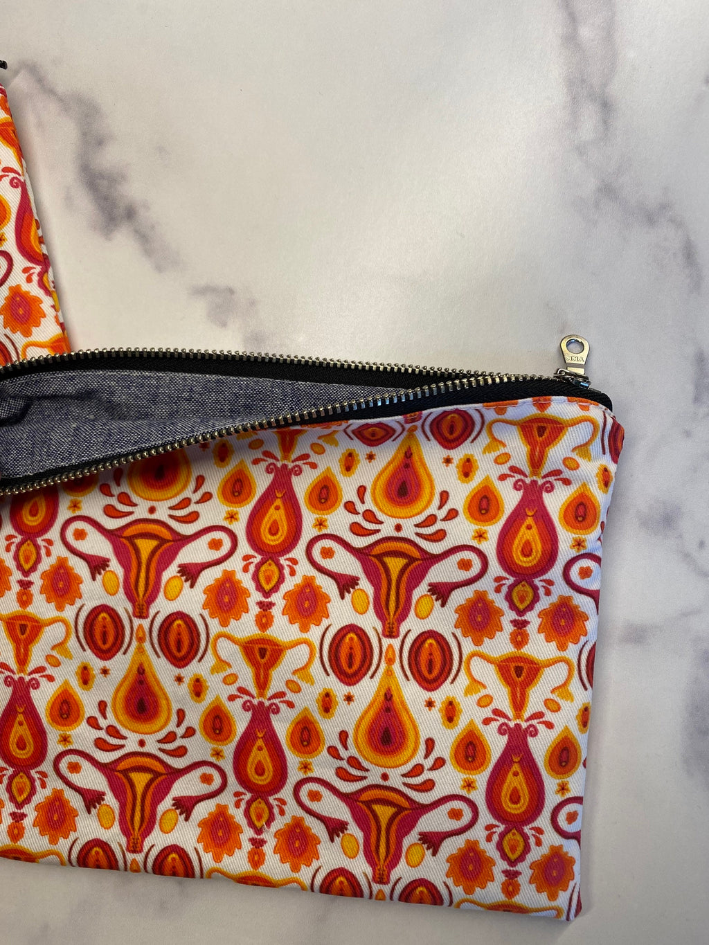 Uterus print zippered pouch